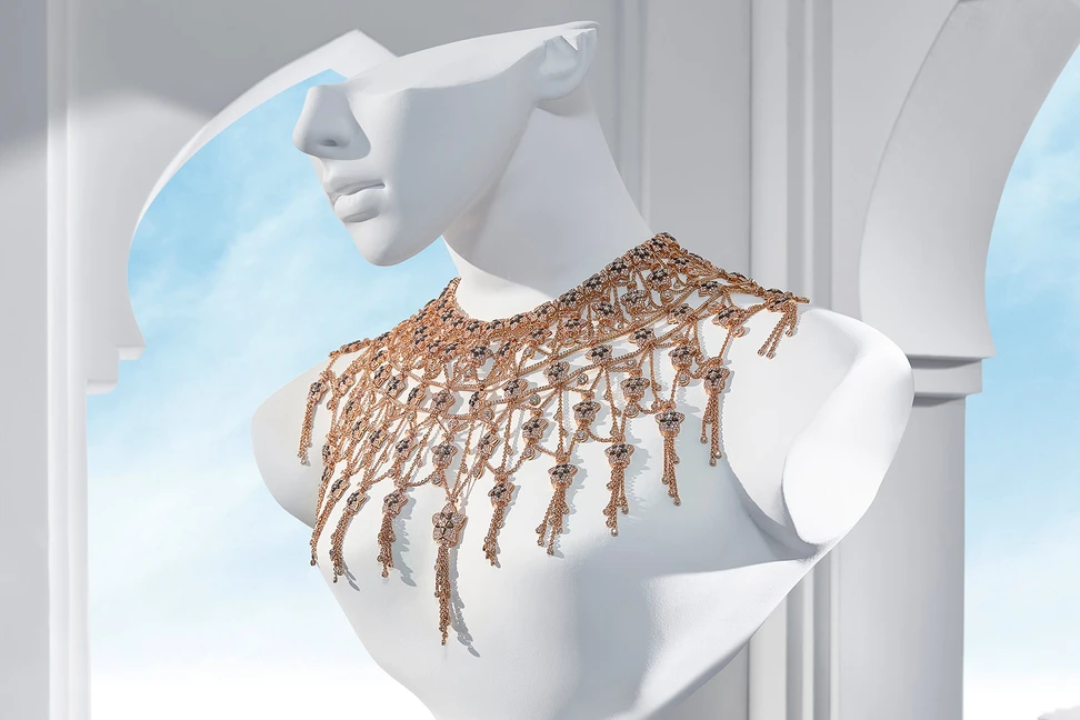 <p>Bvlgari &#8216;Jannah&#8217; collection &#8216;Poncho&#8217; bib necklace with mother-of-pearl and diamonds in rose gold</p>
