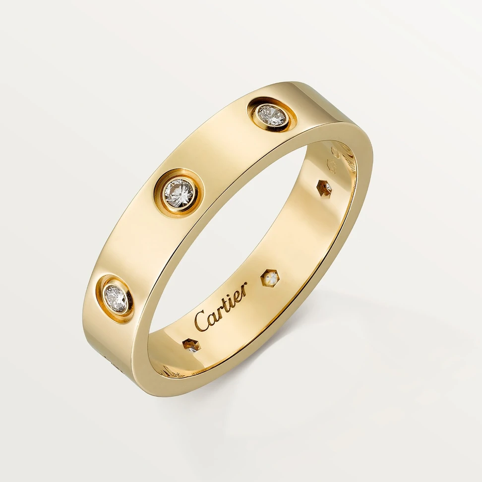 <p>Cartier LOVE ring, small model, 8 diamonds</p>
