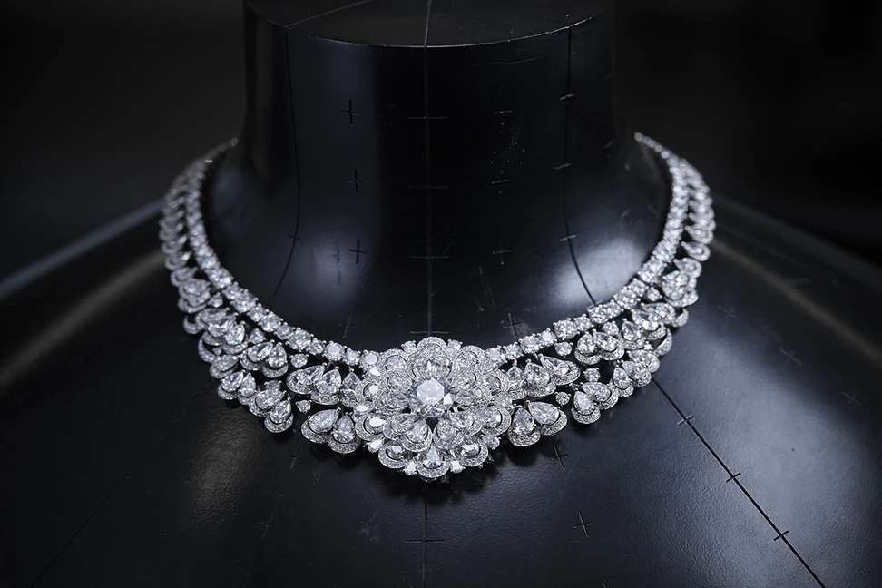 <p>Chopard &#8216;Queen of Kalahari&#8217; necklace with pear and brilliant cut diamonds</p>
