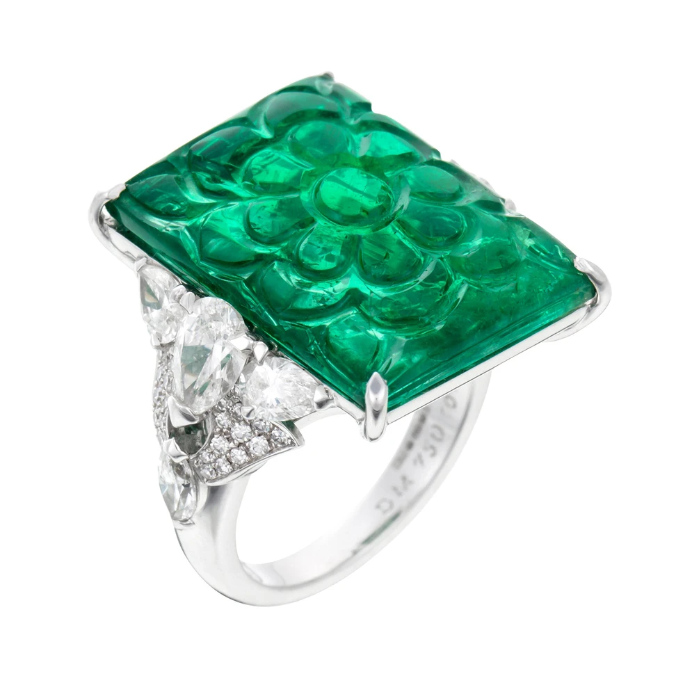 <p>David Morris GRS Certified 15.30ct Carved Emerald &#038; Diamond Cocktail Ring</p>
