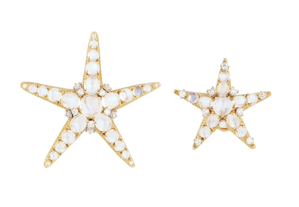 <p>Fratelli Piccini asymmetric Starfish earrings with moonstones and diamonds in 18k yellow gold </p>
