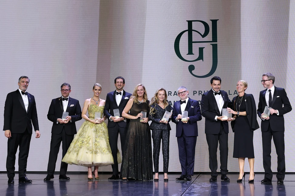 <p>The Grand Prix de Haute Joaillerie award winners take to the stage</p>
