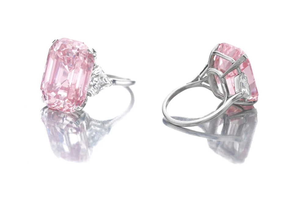 <p>The 24.78 carat Graff Pink diamond</p>
