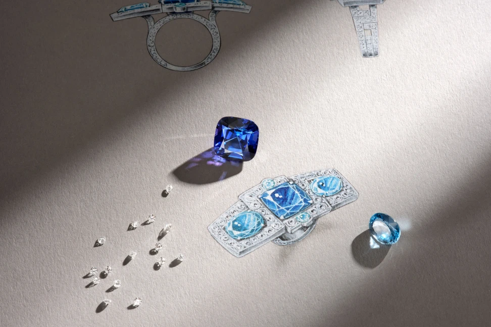<p>Gucci Labirinti ring with a 9.90 – carat tanzanite, Paraiba tourmaline, aquamarine and diamonds in white gold</p>