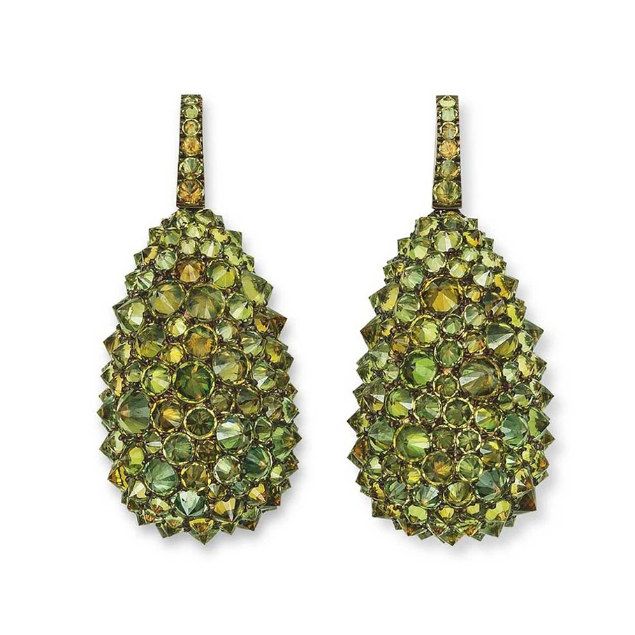 <p>Hemmerle earrings &#8211; copper and white gold, reverse set with demantoid garnets</p>
