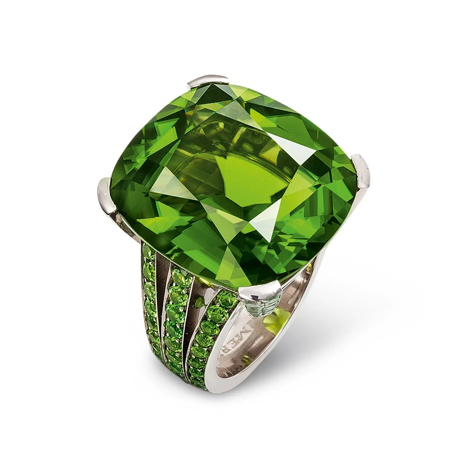 <p>Hemmerle ring &#8211; peridot and demantoid garnets</p>
