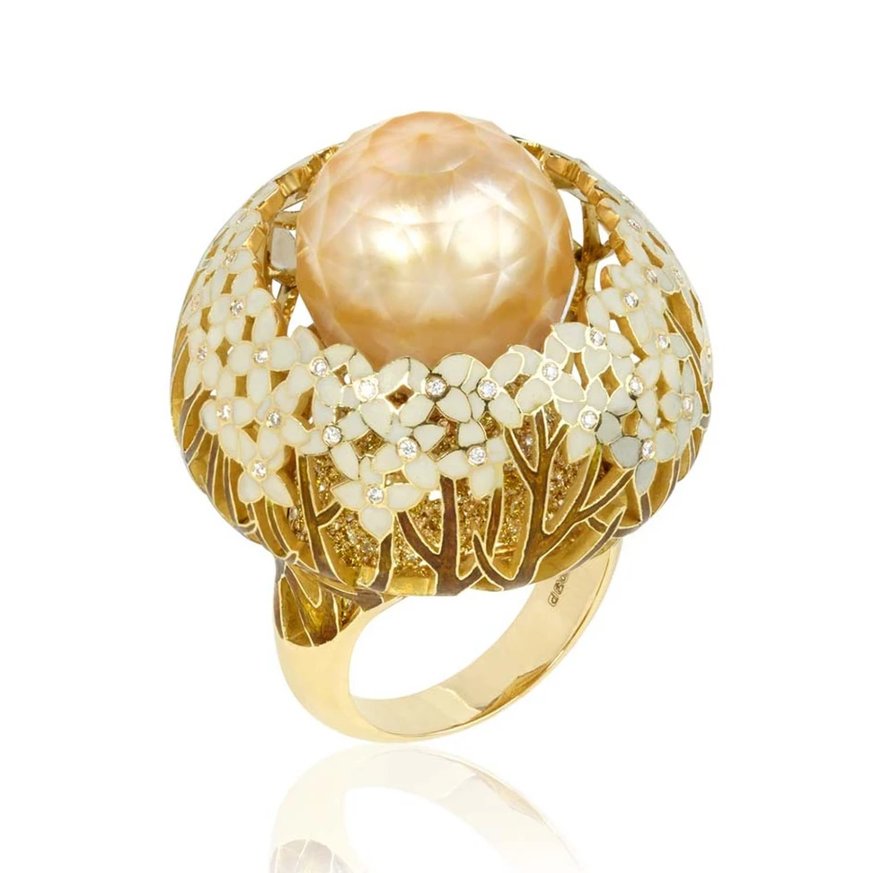 <p>Ilgiz F. for Annoushka Hortensia gold ring featuring enamelled flowers with yellow and white diamonds surrounding a faceted pearl</p>
