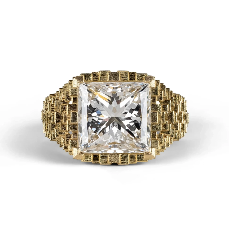 <p>Jo Hayes Ward diamond ring</p>
