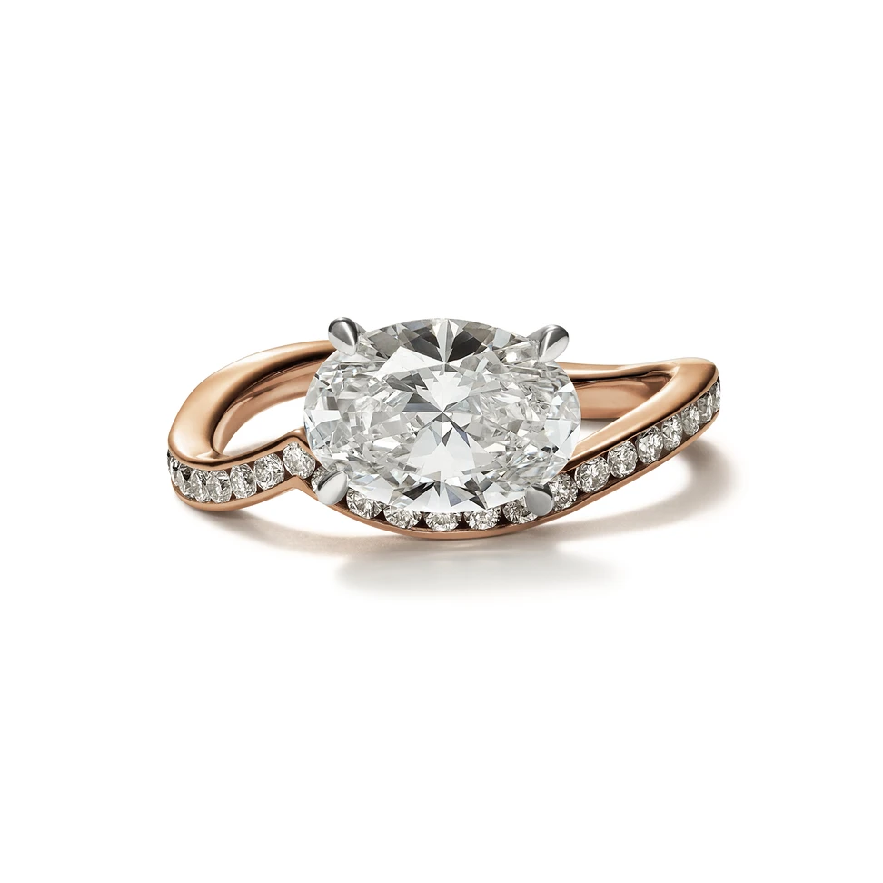 <p>Cherituelle Jeri Radiante ring with an oval-shaped laboratory-grown diamond in 18k rose gold</p>

