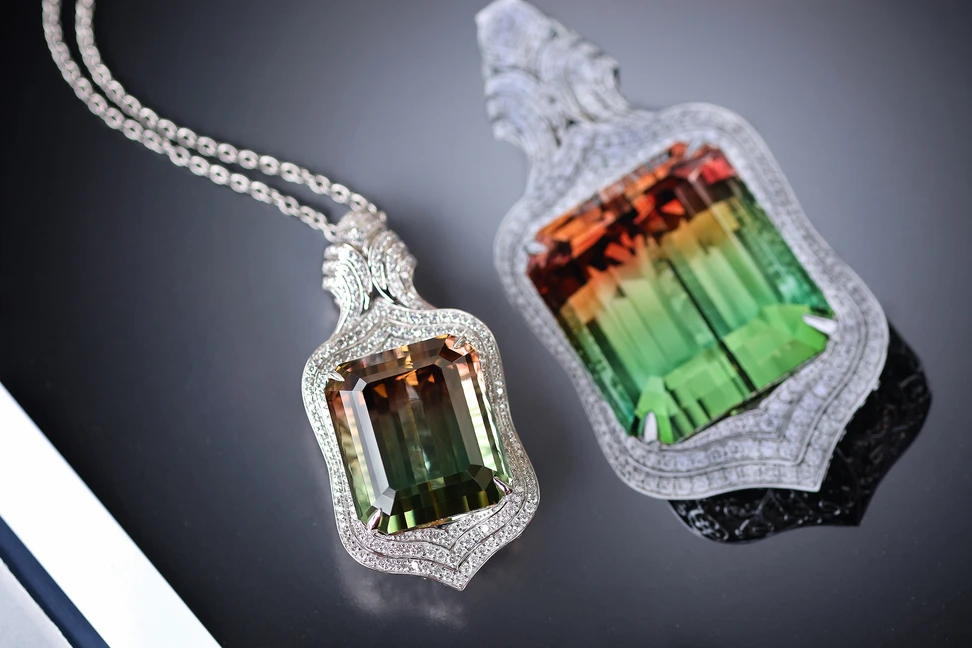 <p>To own a gem of such colour and quality is extremely rare</p>