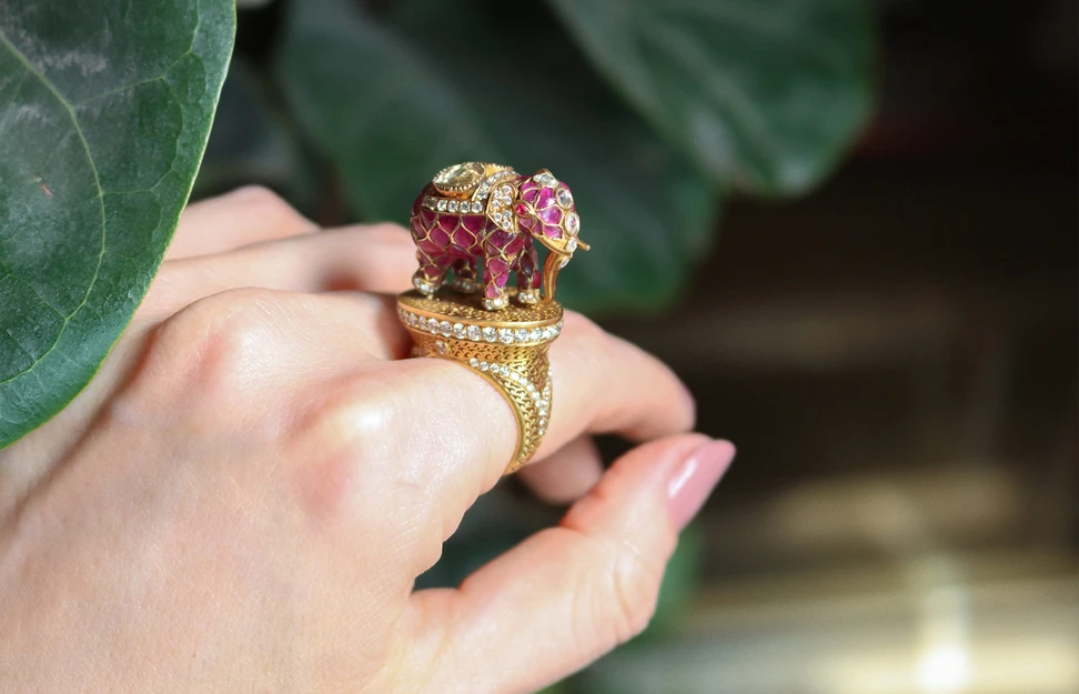 <p>Katerina Perez wearing an Amrapali ring in gold set with rubies and diamonds</p>