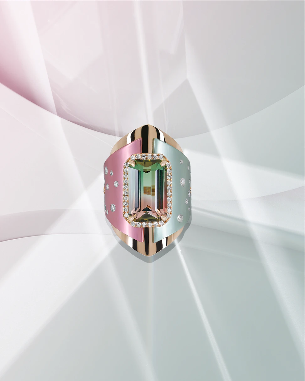 <p>Mayiana MY Bicolor ring with a 10.99-carat tourmaline and diamonds set in 18k rose gold and green and pink aluminium </p>
