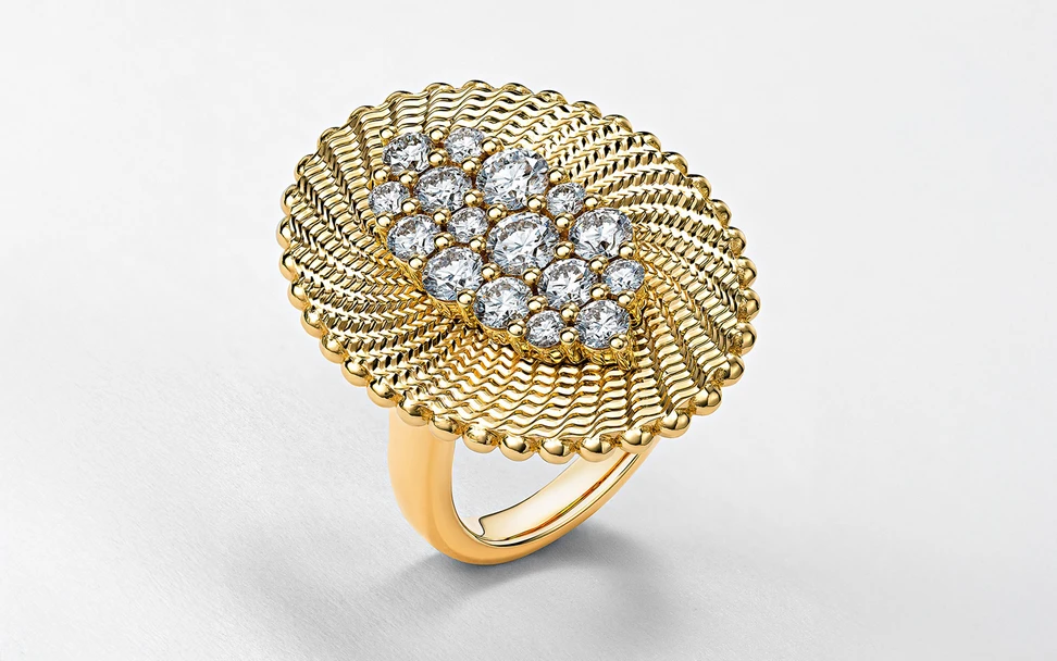 <p>Marceline Paris Nebula Cloud ring from the Seven Sisters collection with 1.35 carats of diamonds in 18k yellow gold </p>
