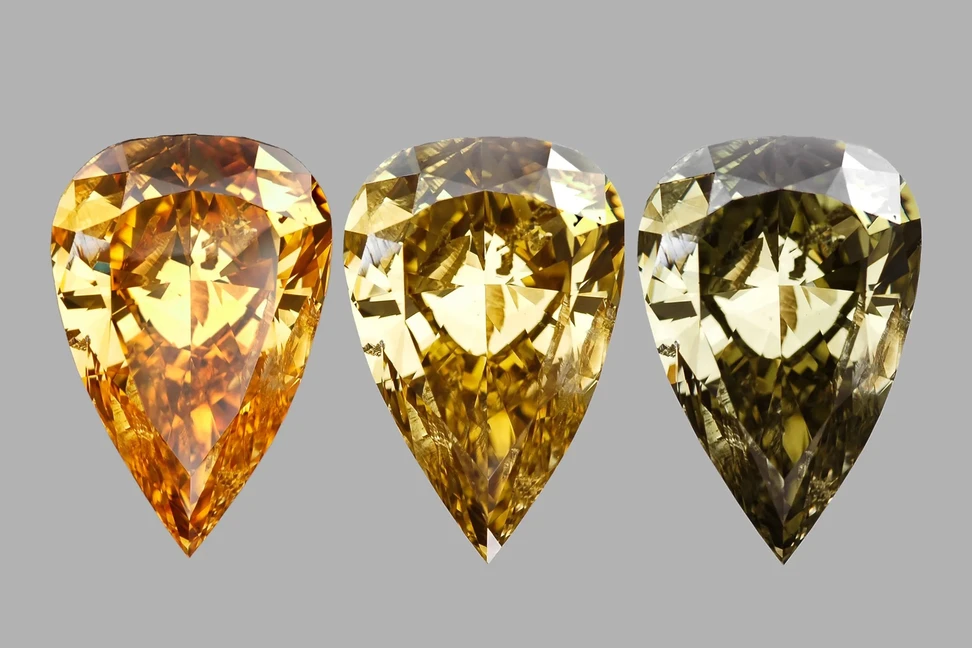 <p>Natural Fancy Chameleon Diamonds</p>
