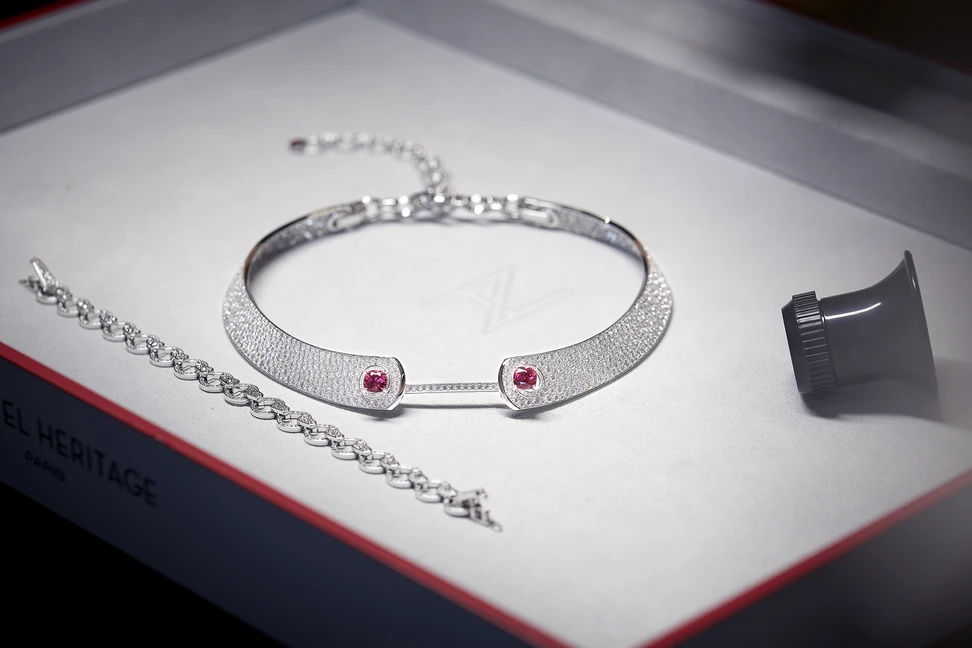 <p>Nouvel Héritage Mood necklace with cushion-cut pink tourmalines and 856 snow-set diamonds, totalling nearly 18 carats, set in 18k white gold, pictured here with the removable chain that can also be worn as a bracelet </p>

