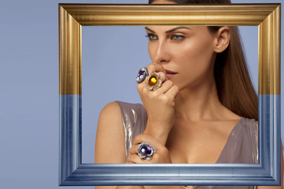 <p>Palmiero flower cocktail rings</p>
