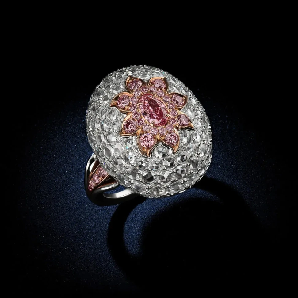 <p>Rosenberg Diamonds &amp; Co. Dome Ring</p>
