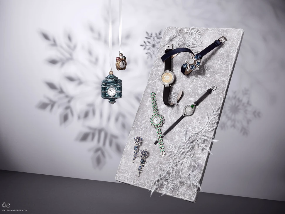 <p class="editorial_caption">SICIS Star watch in micromosaic and diamonds; Harry Winston 39 mm watch from The Premier Collection™; Chaumet Joséphine &#8220;Aigrette&#8221;  watch paved with diamonds and embellished with a pear-cut emerald; Backes and Strausse Victoria Princess watch in white gold with emeralds and diamonds and mother of pearl dial; SICIS Star earrings in micromosaic and diamonds</p>
