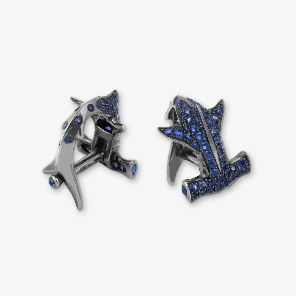 <p class="wt-product__name">Stephen Webster Jewels Verne Hammerhead Cufflinks with blue Sapphire and blue Sapphire pavé</p>
