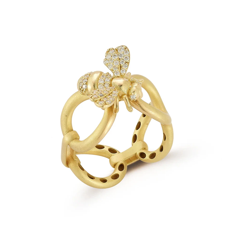<p class="product-info__title h3">Tanya Farah &#8216;Queen&#8217; Bee Diamond Link ring</p>
