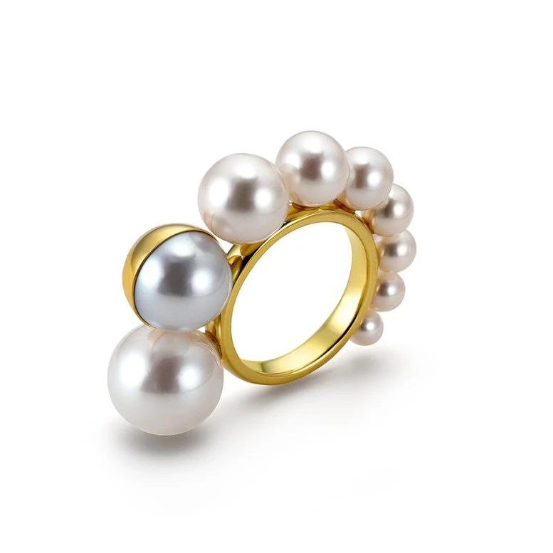 <p>Tasaki SHELL ring with Freshwater Pearls</p>
