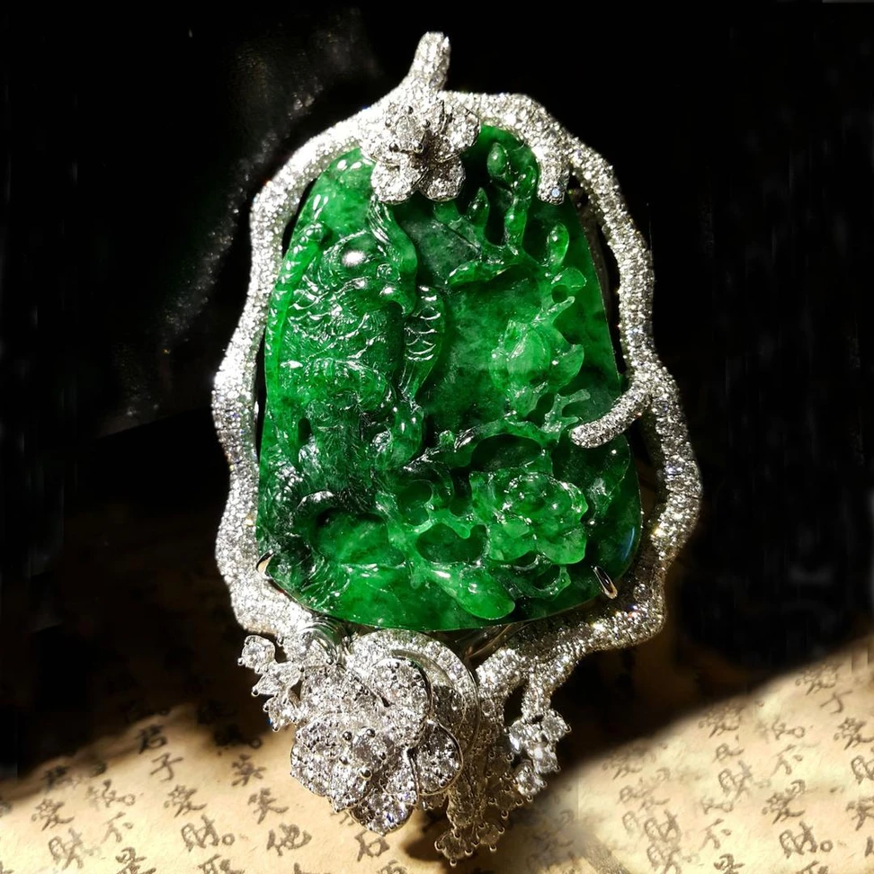 <p>The Bird&#8217;s Secret Garden lorgnette by Anita So for Osatina Jewellery</p>
