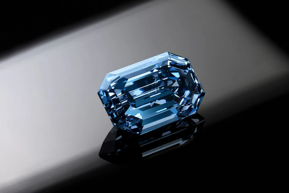 <p>The De Beers Cullinan Blue Diamond has an estimate in excess of US$48 million</p>
