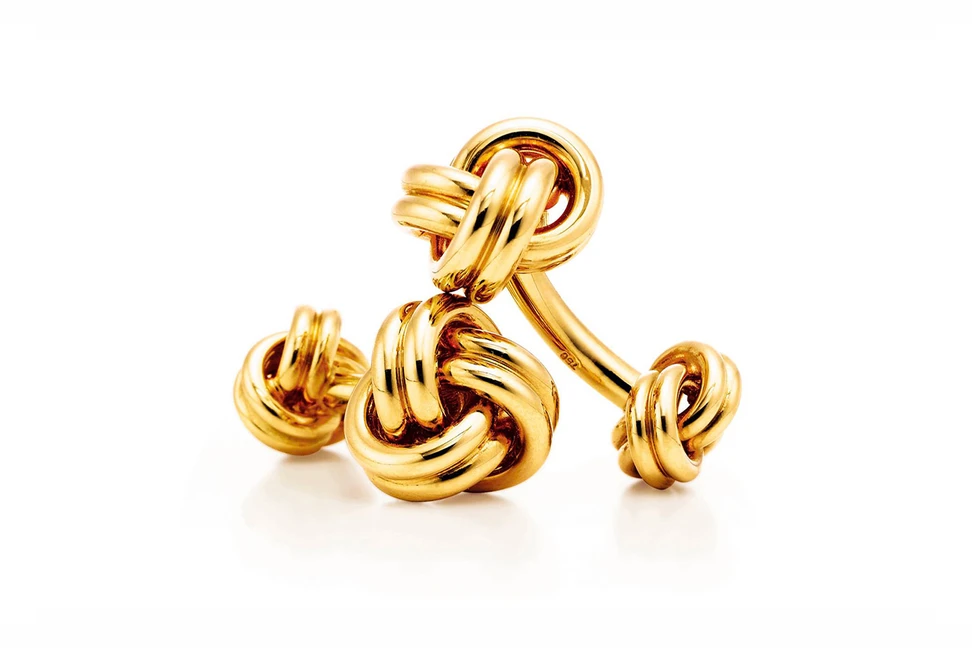 <p>Tiffany&amp;Co. &#8216;Knot&#8217; cufflinks in 18K yellow gold</p>
