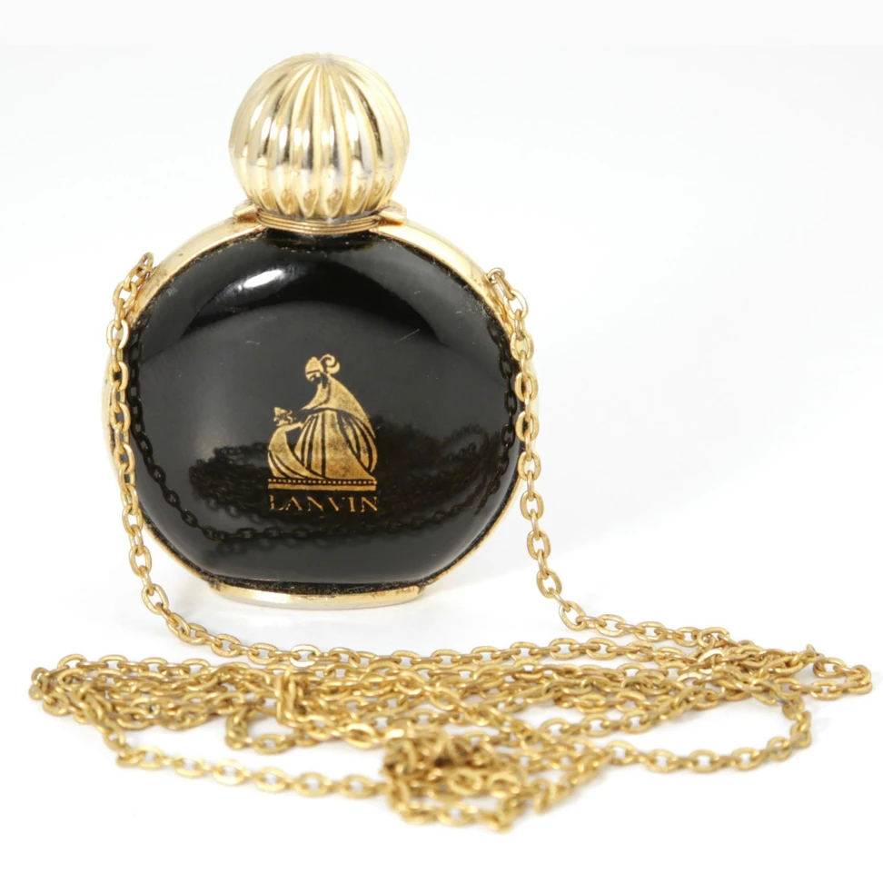 <p class="Iqi dyH CWH Cc2 V2L G1E">Vintage Arpegle Lanvin Perfume Bottle Pendant Necklace &#8211; Glass Lanvin Pendant 70s</p>
