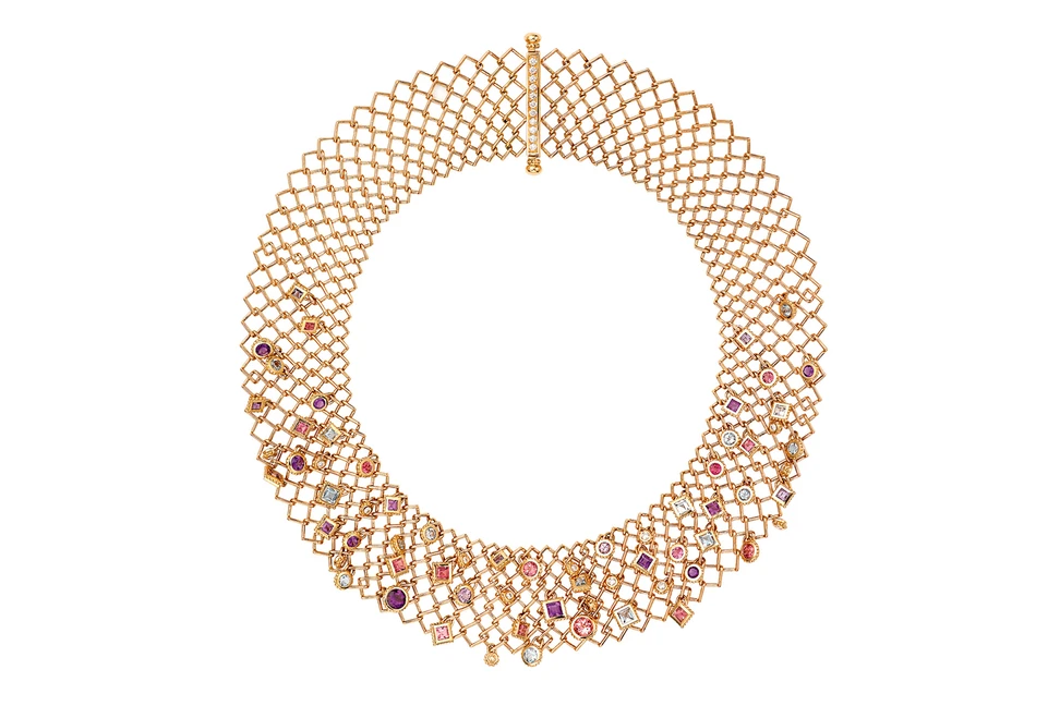 <p>Winding City Stroll necklace from Cartier Nouvelle Vague collection</p>
