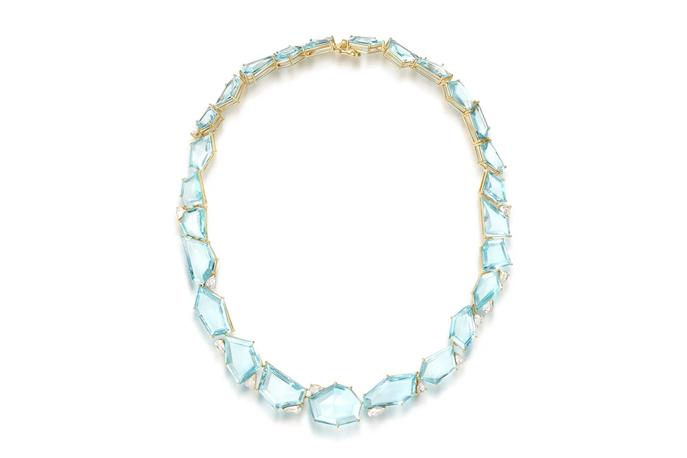 <p>Yi Collection Contour High Jewellery necklace with 120.82 carats of custom-cut aquamarines and 1.59 carats of diamonds, set in 18k gold</p>
