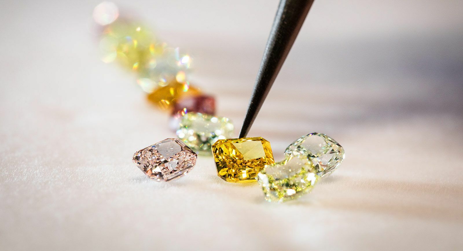 Fancy colour diamonds from Kunming diamonds 