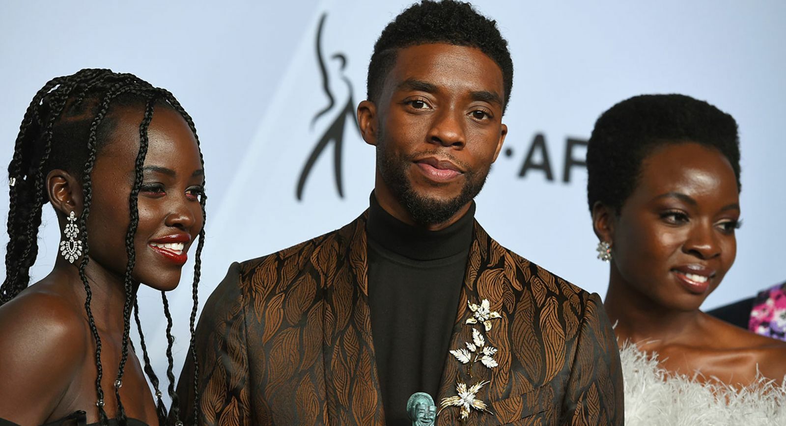 Chadwick Boseman брошь Tiffany&Co.