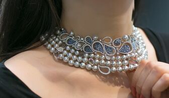 S1x1 sicis necklace close up