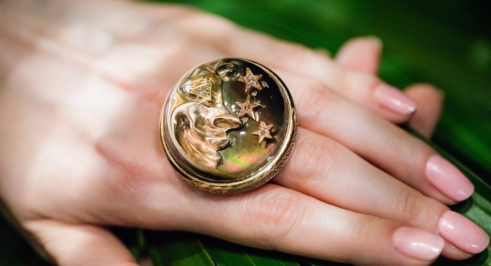 Dreamboule sapphire glass ring 