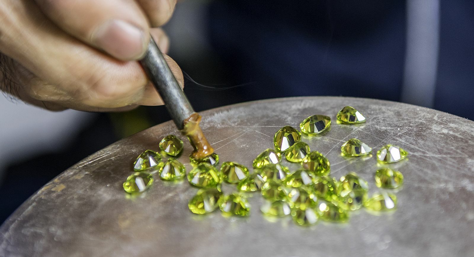 Яркие сокровища: невероятно драгоценные перидоты от Fuli Gemstones