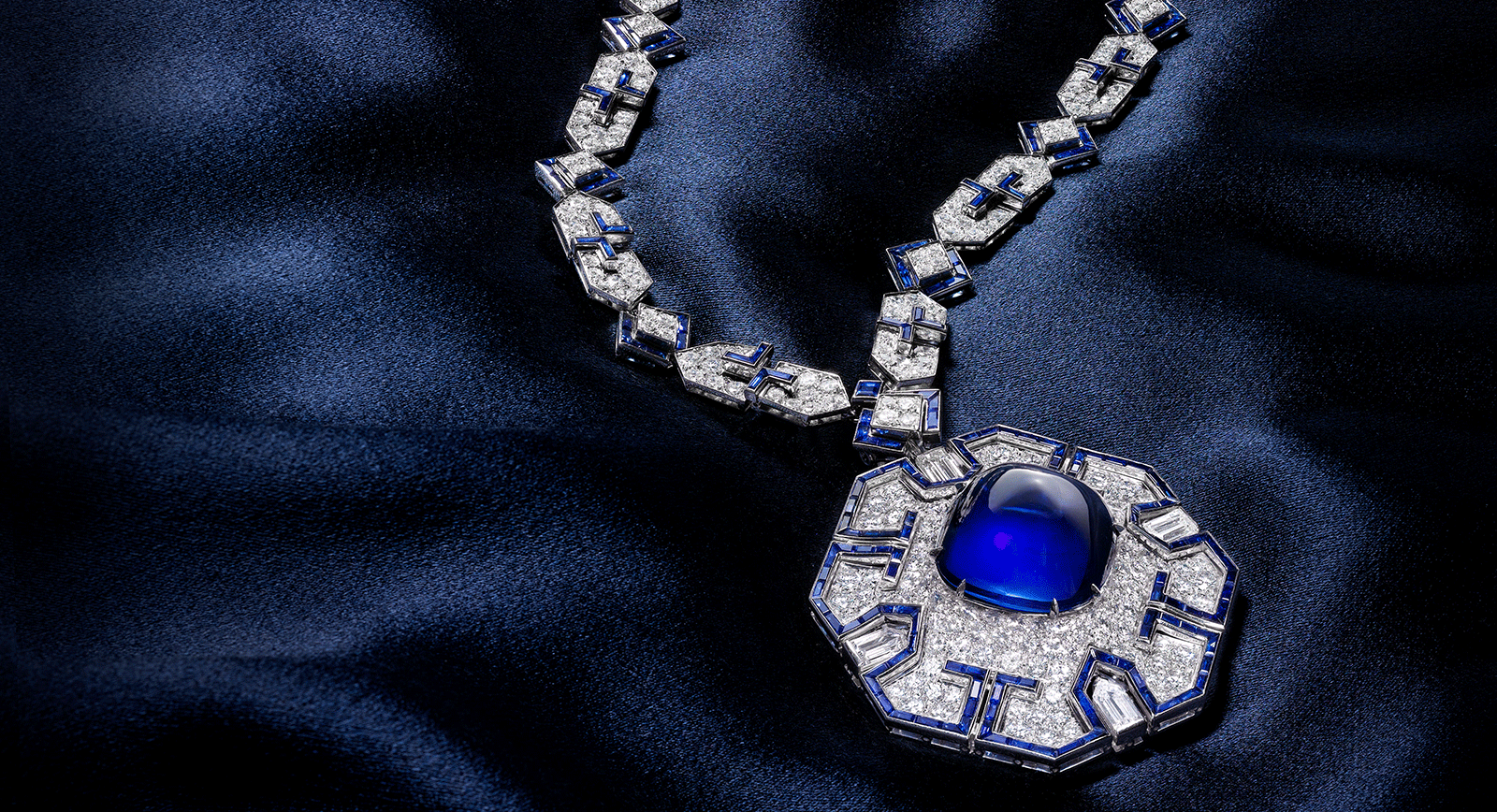 Elizabeth Taylor's Bulgari sapphire and diamond sautoir gifted to her by Richard Burton on her 40th birthday 