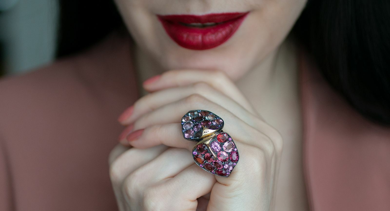 Maison Alix Dumas (MAD Joaillerie) Burmese ring  with Burmese spinnels and sapphires in Fairmined gold and recycled silver