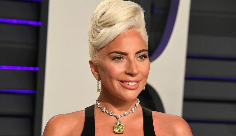 S2x1 oscars 2019 lady gaga porte un collier estime a 30 millions de dollars