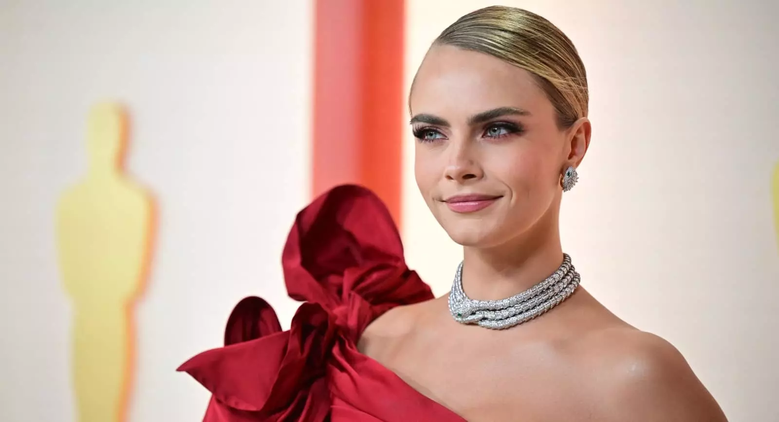 Cara Delevingne wears Bulgari Serpenti High Jewellery to the Oscars 2023