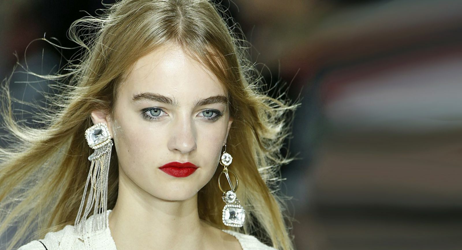 The Growing Trend: Why Are Mismatched Earrings So Popular?