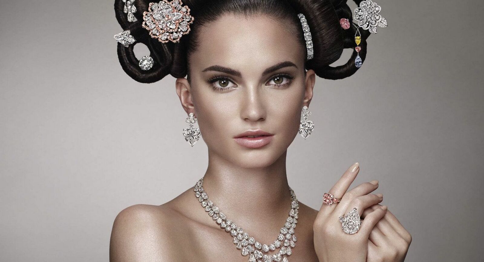 Graff Diamonds Brings Back The Hair&Jewel Campaign