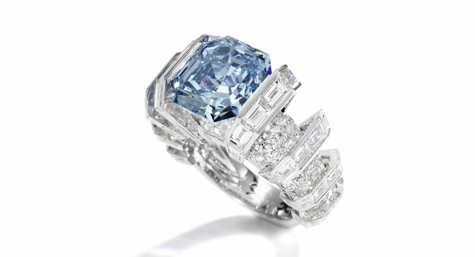 cartier sky blue diamond ring