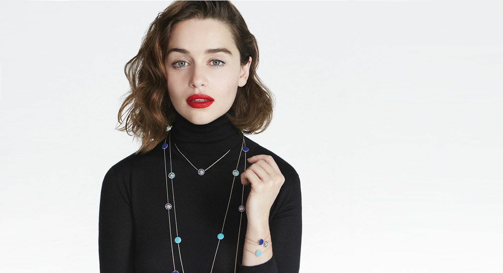 Эмилия Кларк — новое лицо коллекции Dior «Роза ветров»