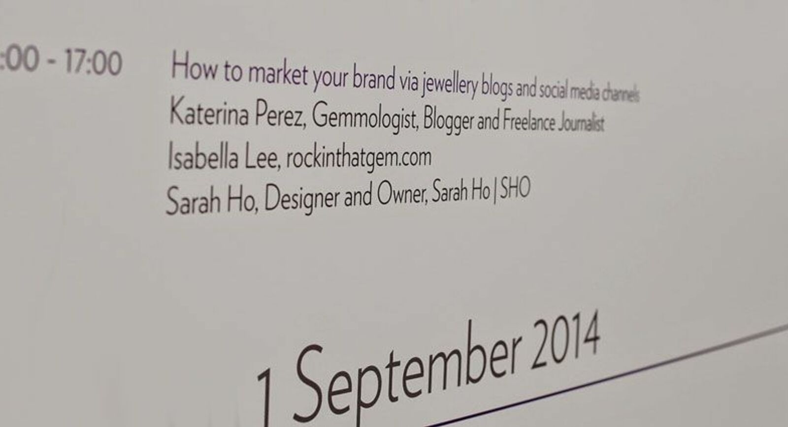 How to market a jewellery brand via blogs