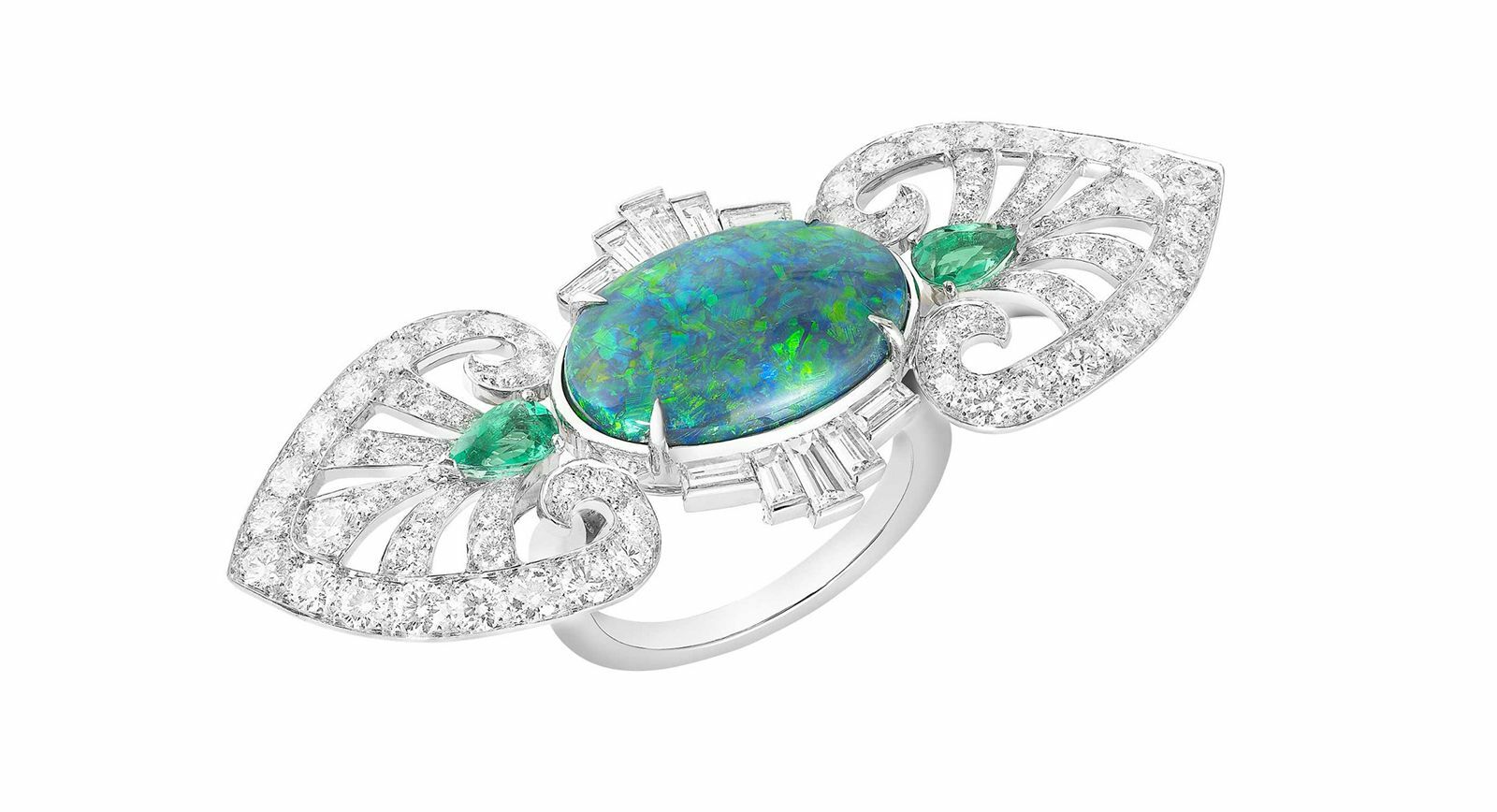 Boucheron Indian Palace Ring with an opal and diamonds