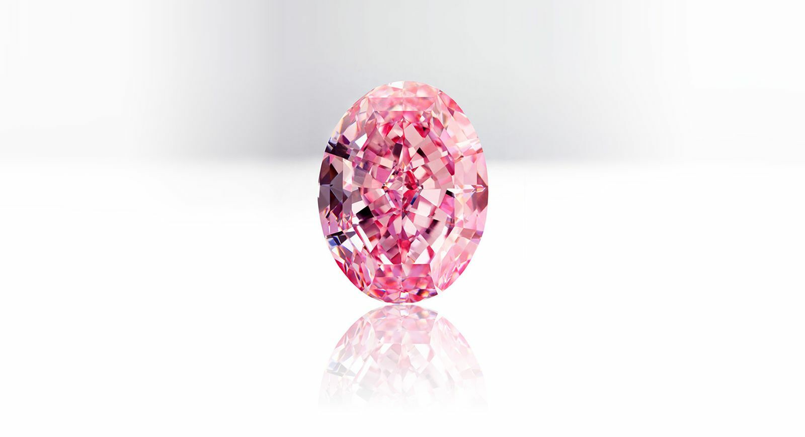 Кольца с розовыми бриллиантами