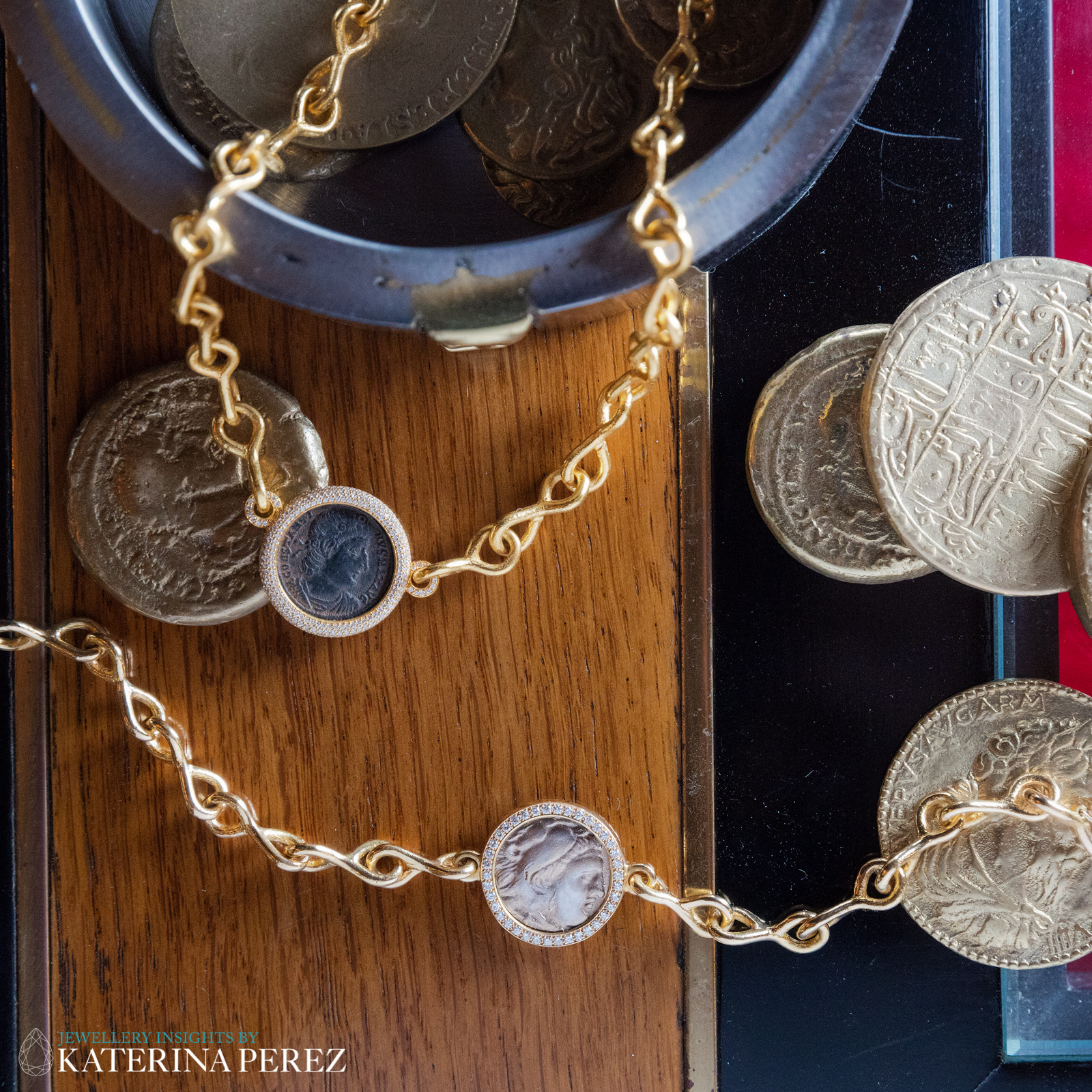 Henry Dakak Coin bracelet and necklace in 18K gold with diamonds