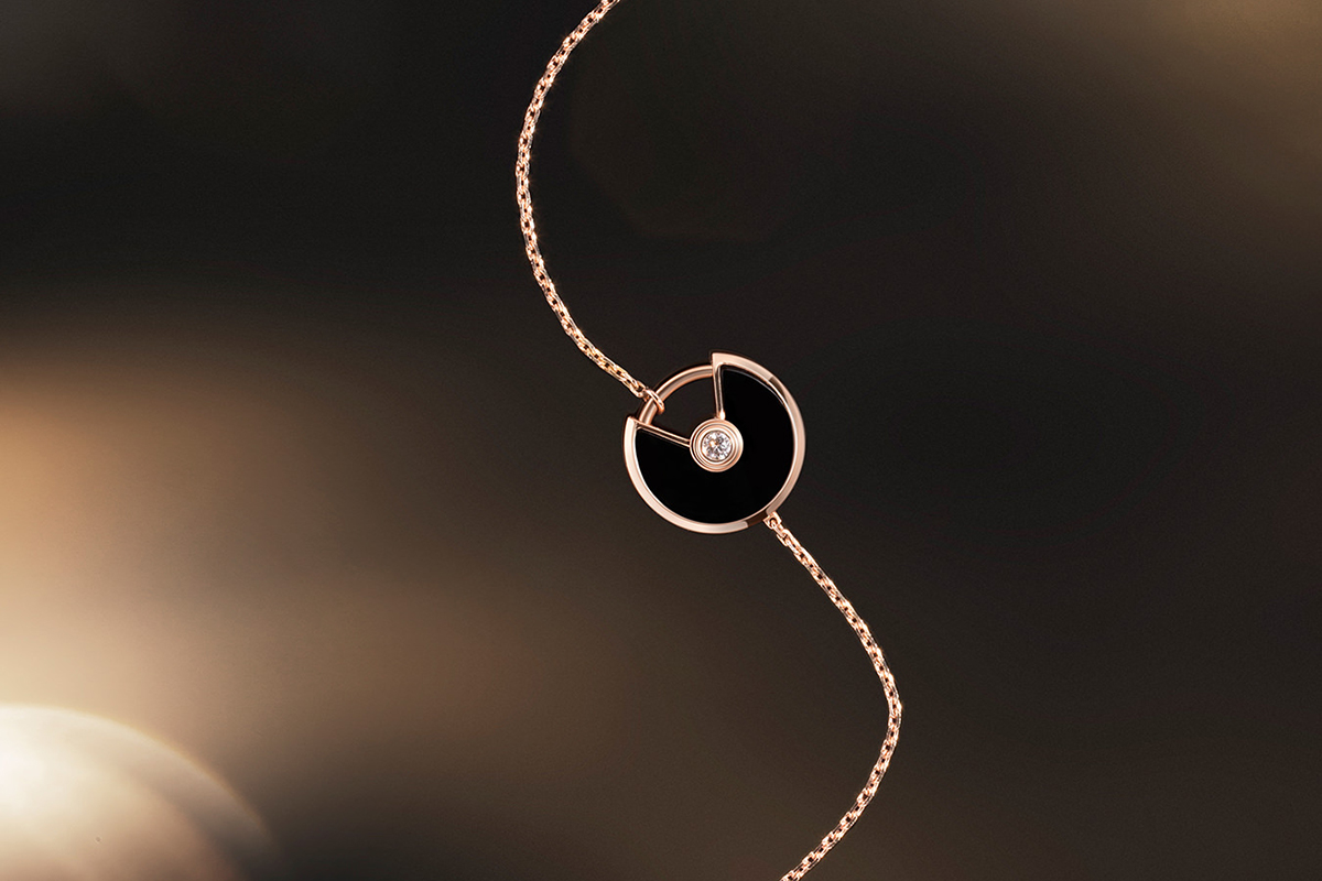  Cartier Amulette Collection