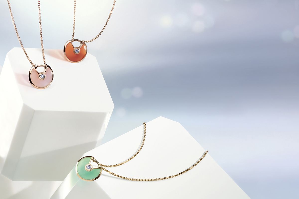  Cartier Amulette Collection